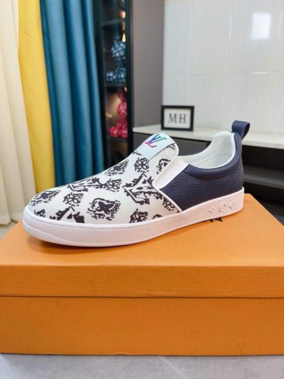 Picture of Louis Vuitton Shoes _SKULVsz38-44mnf070616178